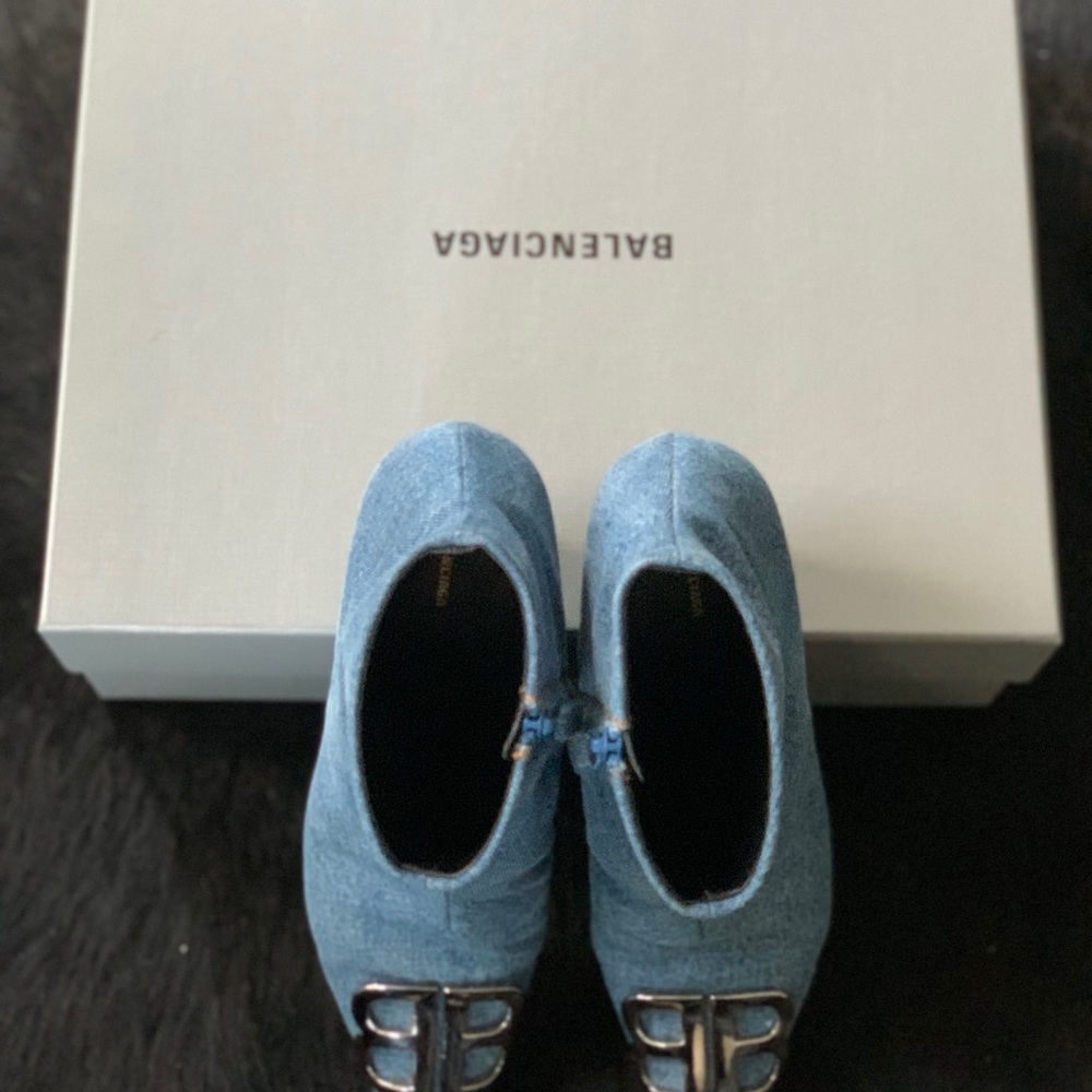 Balenciaga Knife denim booties. - Picture 5 of 8